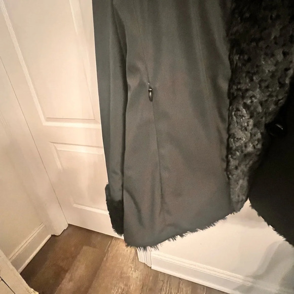 WILL NOT TAKE LESS Women’s Platinum Ute’s Reversible Jacket - Picture 6 of 12